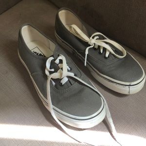 Low top vans grey